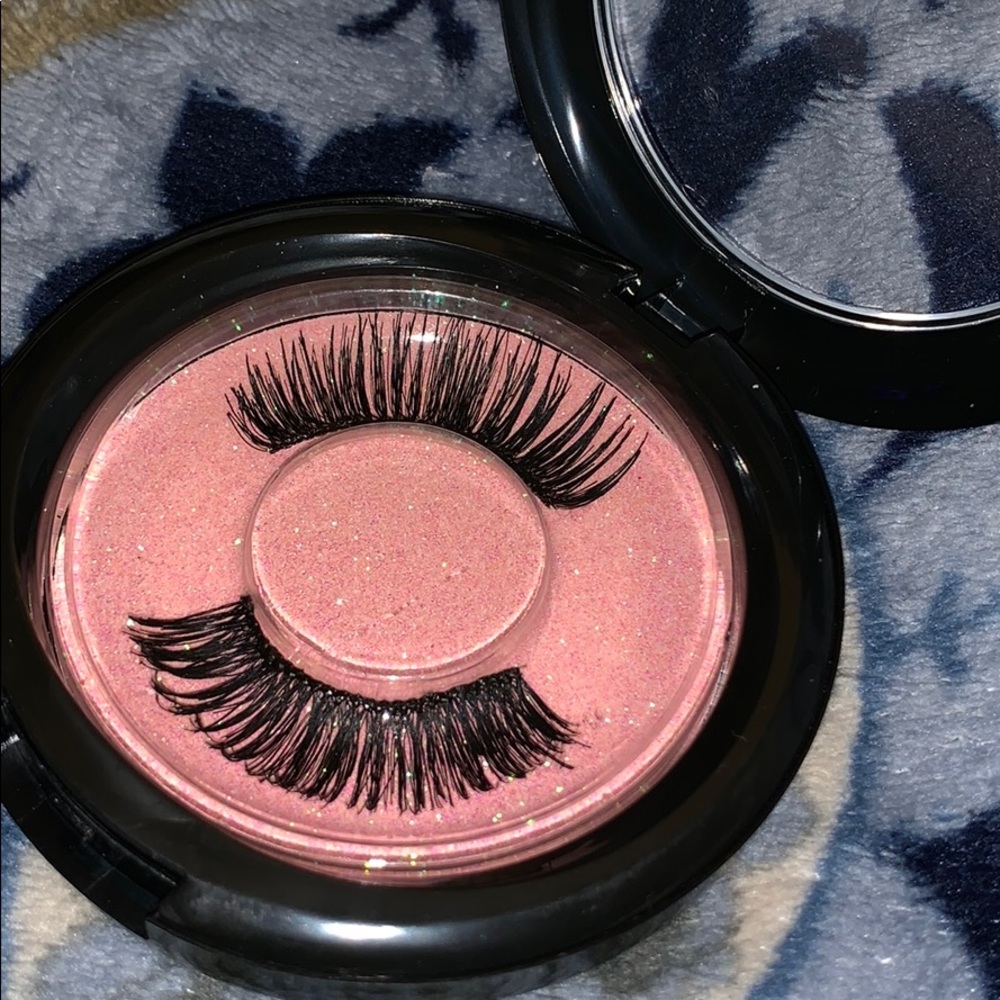 “Butterfly” Mink Lashes